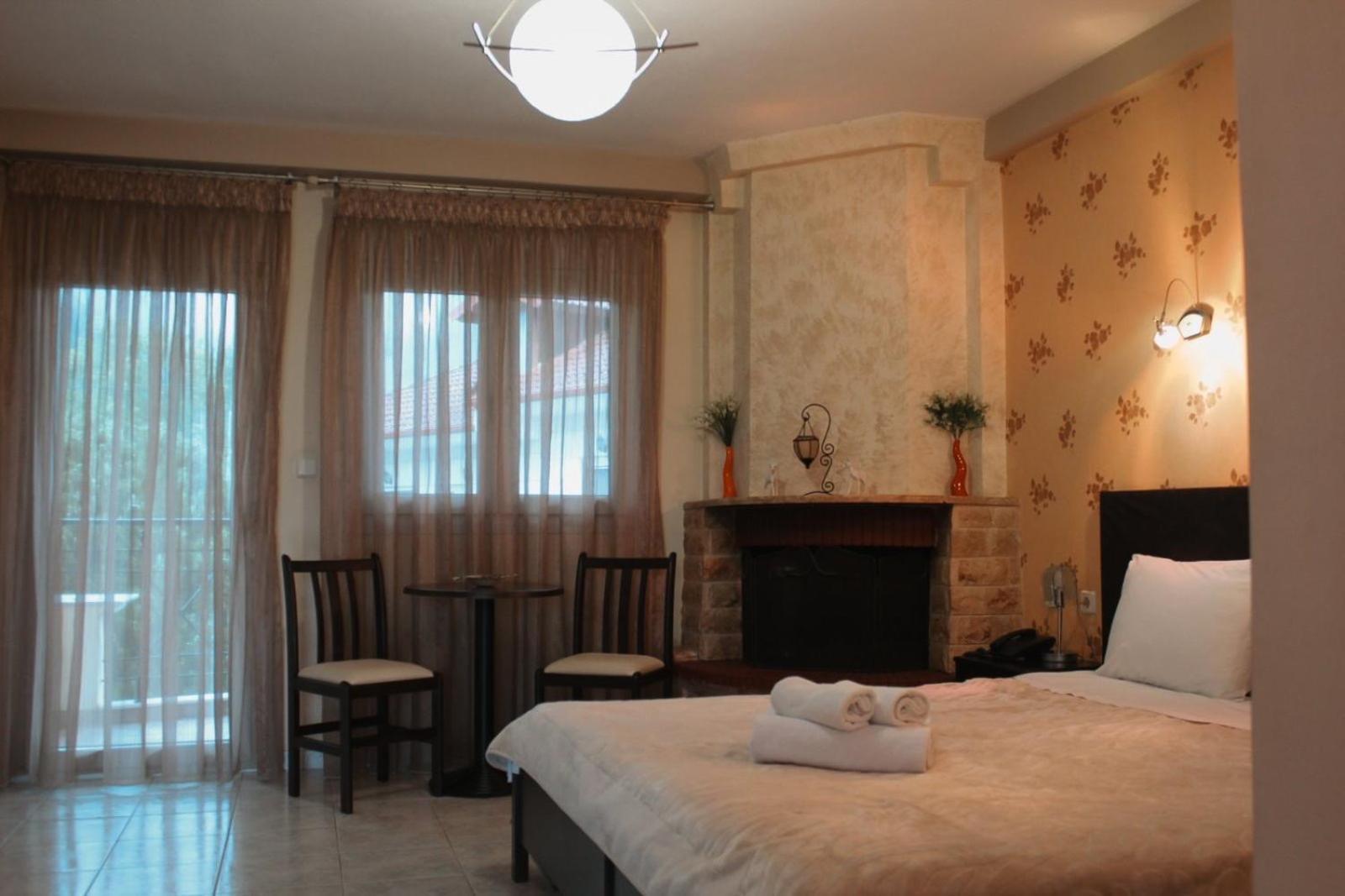 Enastron Hotel Káto Loutrákion المظهر الخارجي الصورة